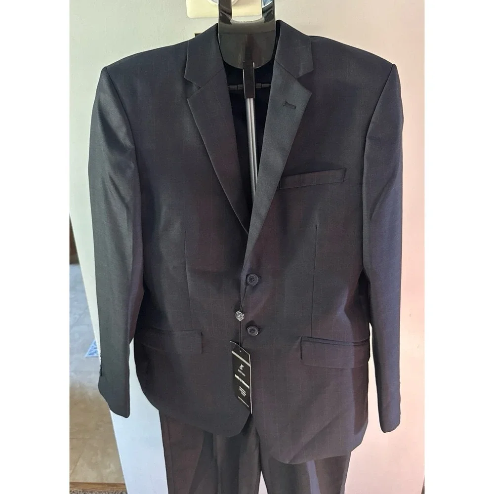 NWT Suit & Blazers Men's Navy Red Check 2pc Suit Pants Size 35 Blazer size 38